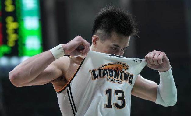 mk体育-郭艾伦辽宁生涯戛然而止 是否长留广州仍有问号