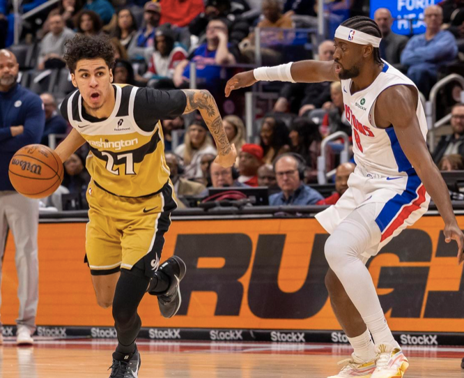 爆大冷！东部第一轰然倒下：全场鸦雀无声，康宁汉姆空砍30+8+8