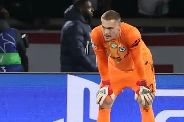 mk体育-气坏了，NBA球星约什-哈特：别再让约恩森守门了