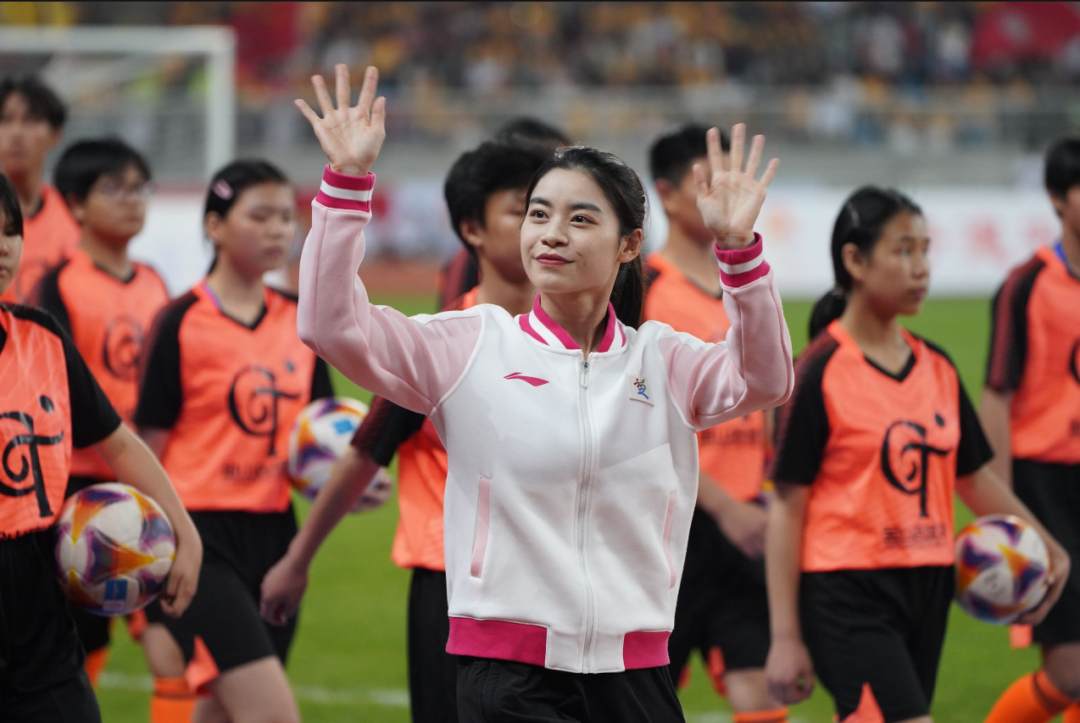 报！前方17路人马集结！现场万人沸腾